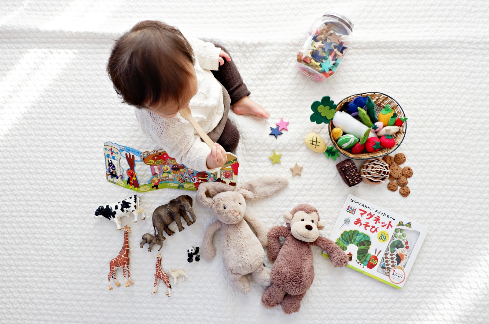 stimuler créativité bébé 1 an jouets